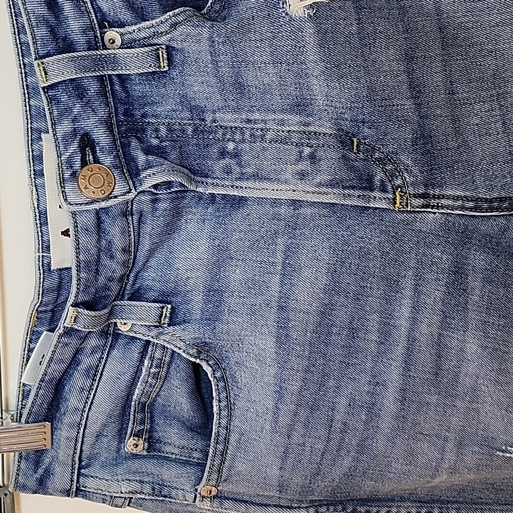Amo Babe Forget Me Not Straight cropped Blue Distressed Women Jeans Size 28 - Picture 5 of 16